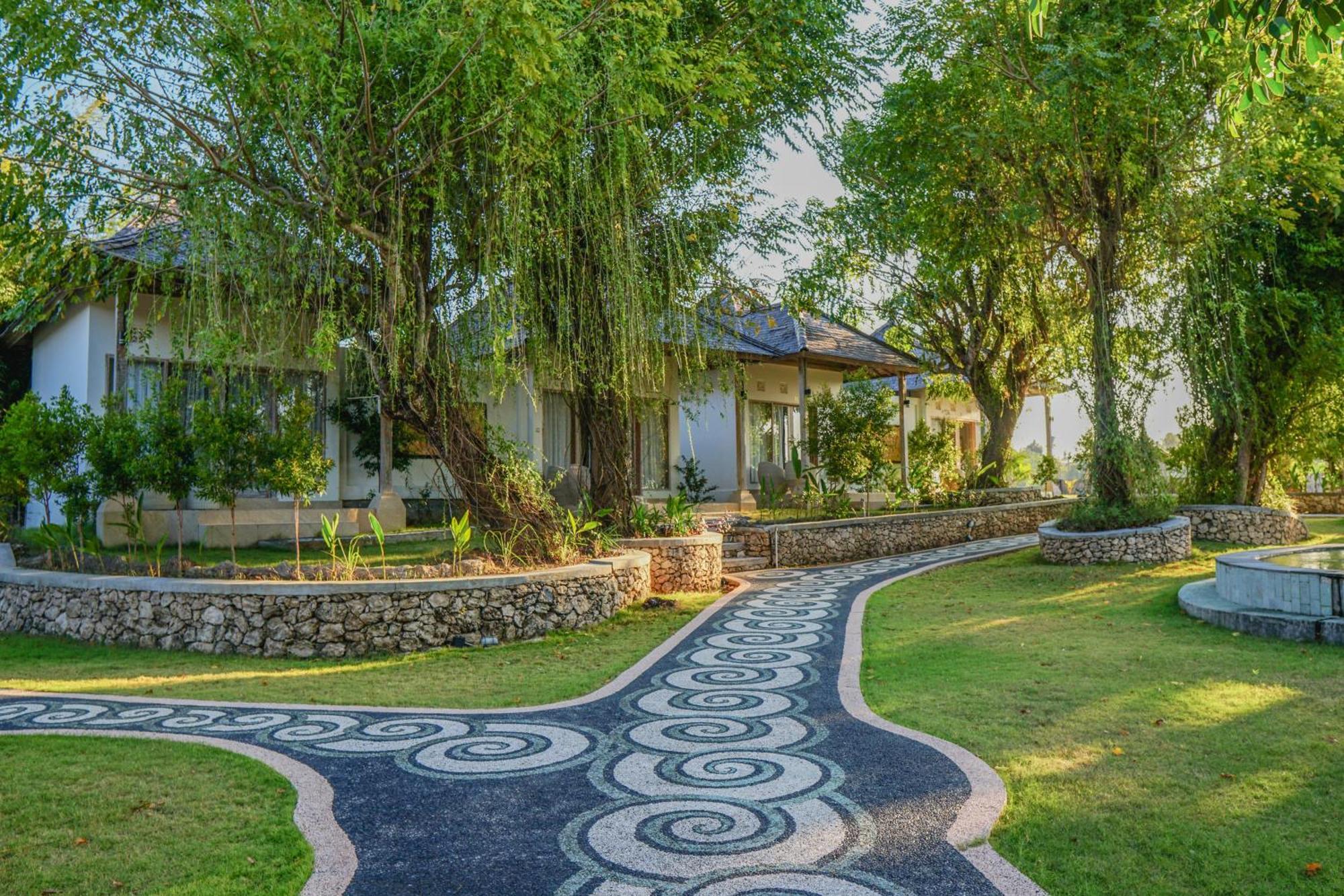 Caspla Kingdom Garden Resort Batununggul Eksteriør bilde